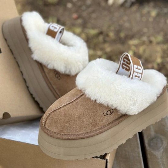 Зимние тапочки UGG Funkette Suede