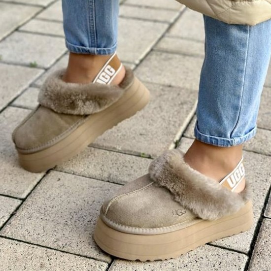 Зимние тапочки UGG Funkette Suede