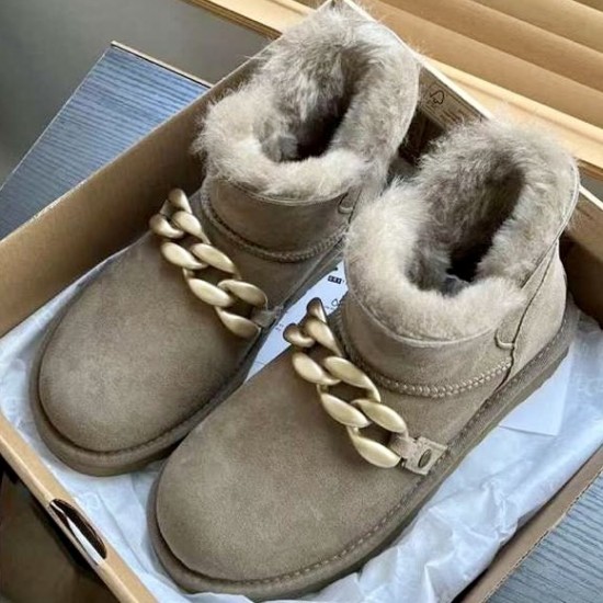 Зимние угги UGG с цепочкой