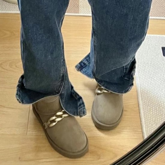 Зимние угги UGG с цепочкой