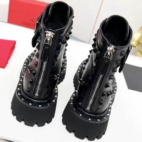 Кожаные ботинки Valentino с декором Rockstud