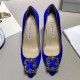 Атласные туфли-лодочки Manolo Blahnik Hangisi 90 с пряжкой