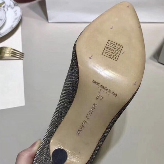 Туфли-лодочки Manolo Blahnik Hangisi 90 с пряжкой