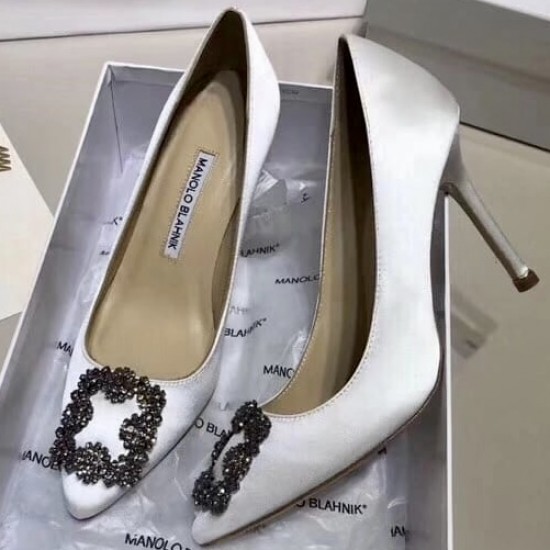 Атласные туфли-лодочки Manolo Blahnik Hangisi 90 с пряжкой