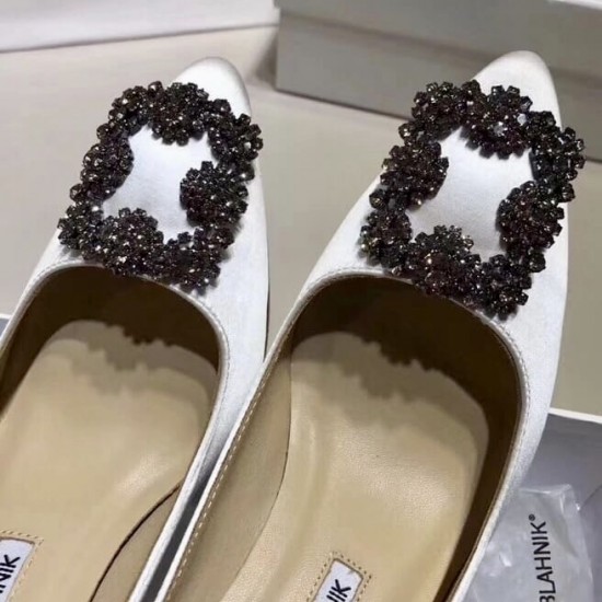 Атласные туфли-лодочки Manolo Blahnik Hangisi 90 с пряжкой