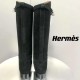 Замшевые сапоги Hermes Jumping с культовой пряжкой