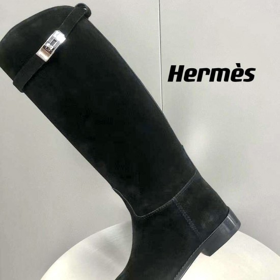 Замшевые сапоги Hermes Jumping с культовой пряжкой