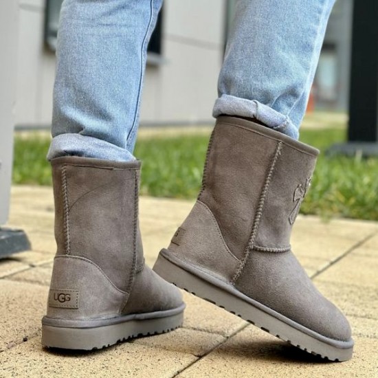 Зимние угги UGG Classic Short