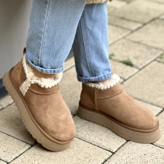 Зимние угги UGG Classic Ultra Mini с вышивкой