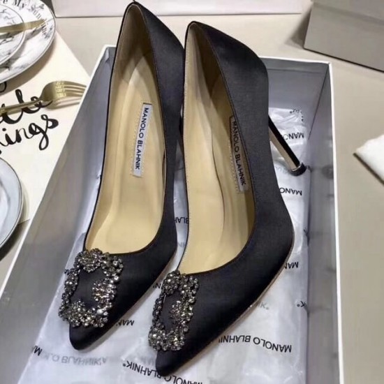 Атласные туфли-лодочки Manolo Blahnik Hangisi 90 с пряжкой