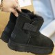 Зимние угги UGG Classic Mini с ремешком