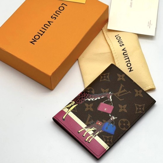 Обложка для паспорта Louis Vuitton из канвы Monogram