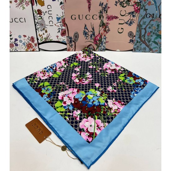 Платок Gucci