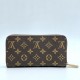 Кошелек Louis Vuitton Zippy из капсульной коллекции Рождество 2021