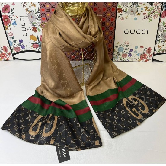 Платок Gucci