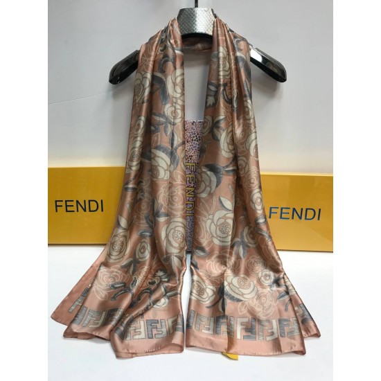 Платок Fendi