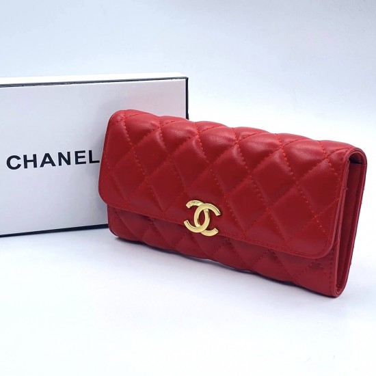 Кошелек Chanel красный из гладкой кожи со стеганым узором