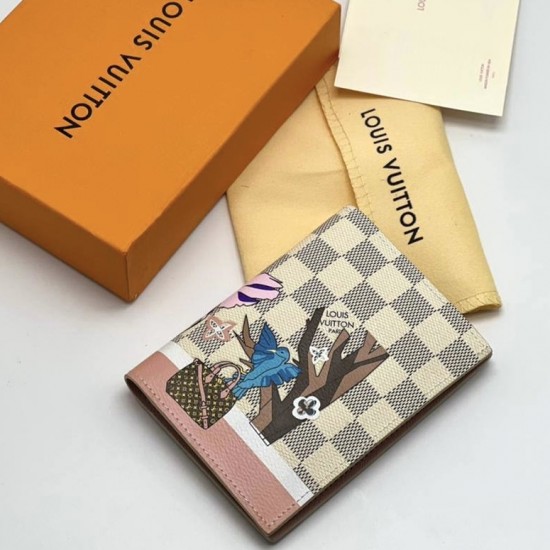 Обложка для паспорта Louis Vuitton из канвы Monogram