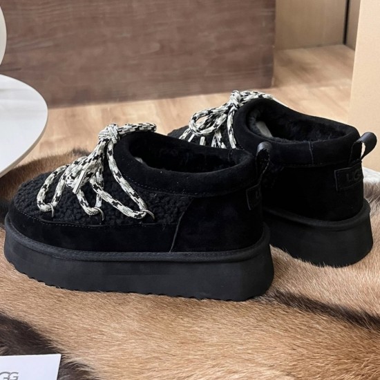 Угги Зимние ботинки UGG с меховой отделкой