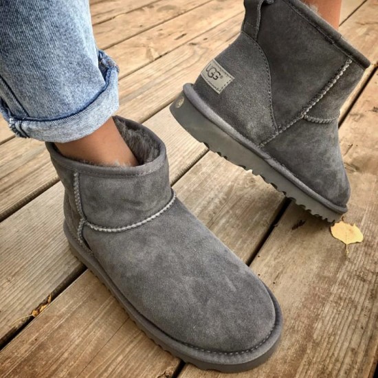 Зимние угги UGG Classic Mini