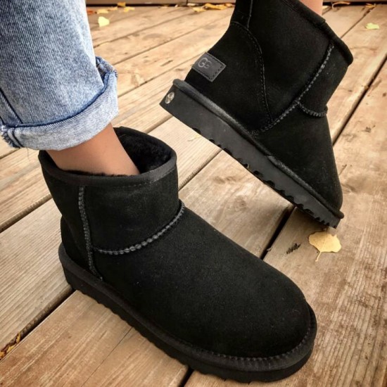 Зимние угги UGG Classic Mini