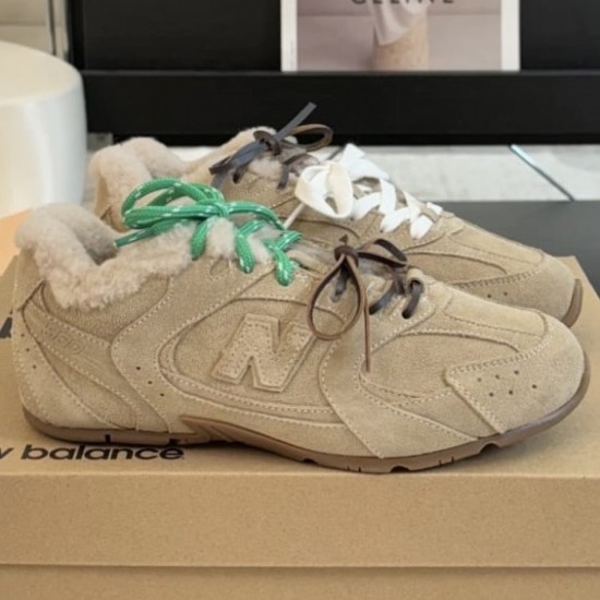 Кроссовки Зимние кроссовки Miu Miu x New Balance 530