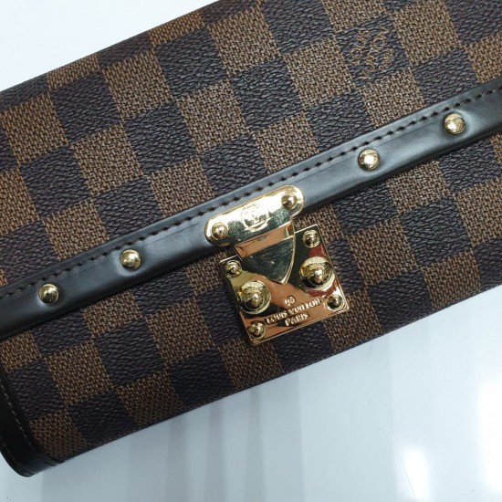 Кошелек Louis Vuitton с замочком