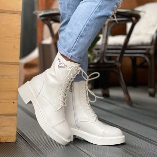 Ботинки Prada со шнуровкой белые