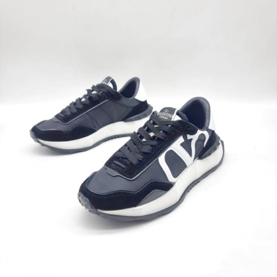 Кроссовки Valentino Runner VLogo чёрно-белые