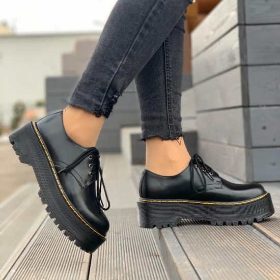 Кожаные лоферы Dr.Martens со шнурками