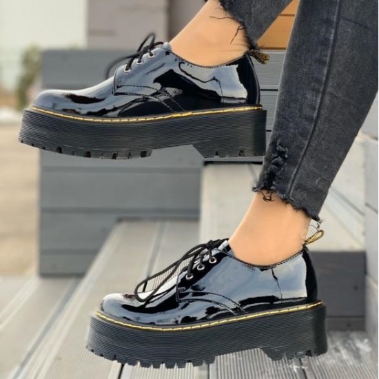 Кожаные лоферы Dr.Martens со шнурками