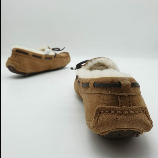 Замшевые зимние мокасины UGG