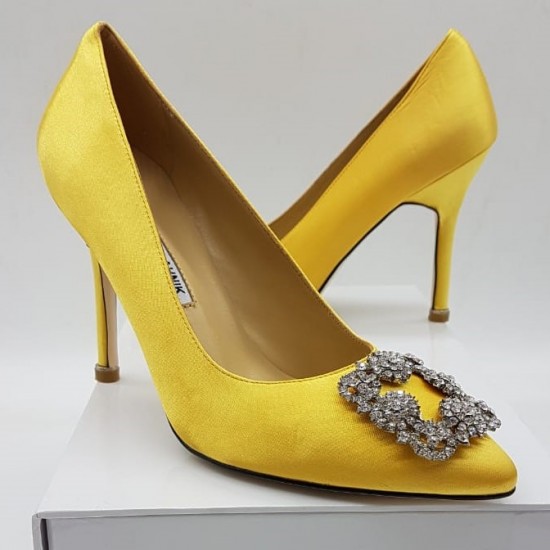 Атласные туфли Manolo Blahnik Hangisi 105