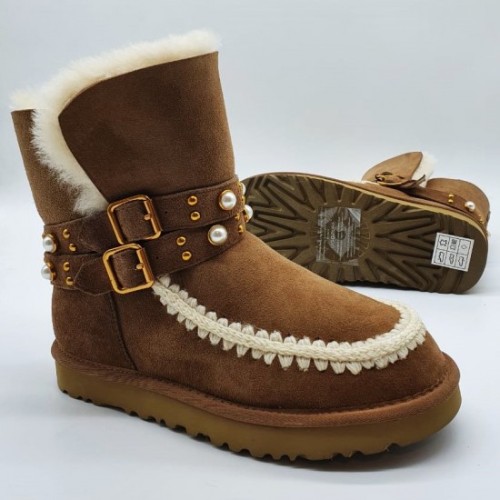 Угги с пряжками и бусинами UGG