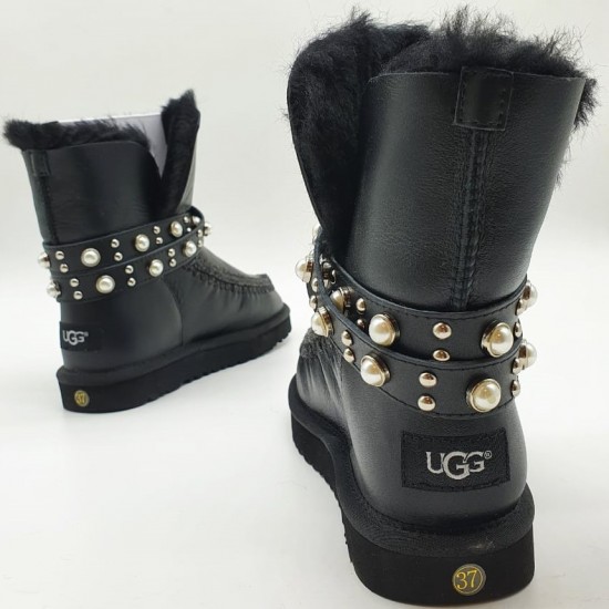 Угги с пряжками и бусинами UGG