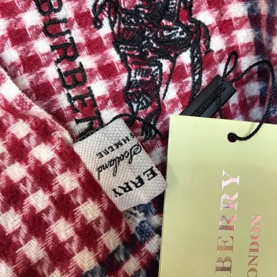 Палантин Burberry в мелкую клетку красный