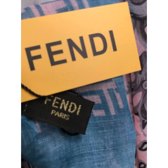 Батистовый платок Fendi