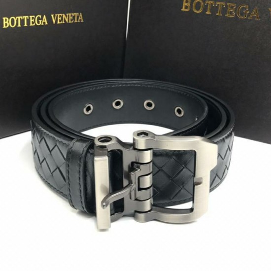 Ремень Bottega Veneta чёрный с квадратной пряжкой