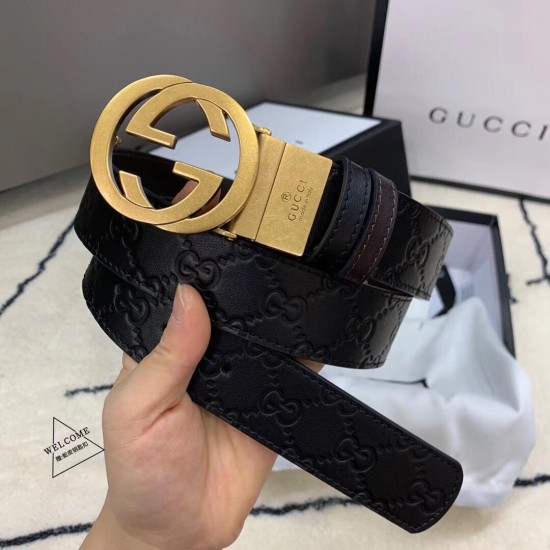 Ремень Gucci с тиснением и золотистой пряжкой GG