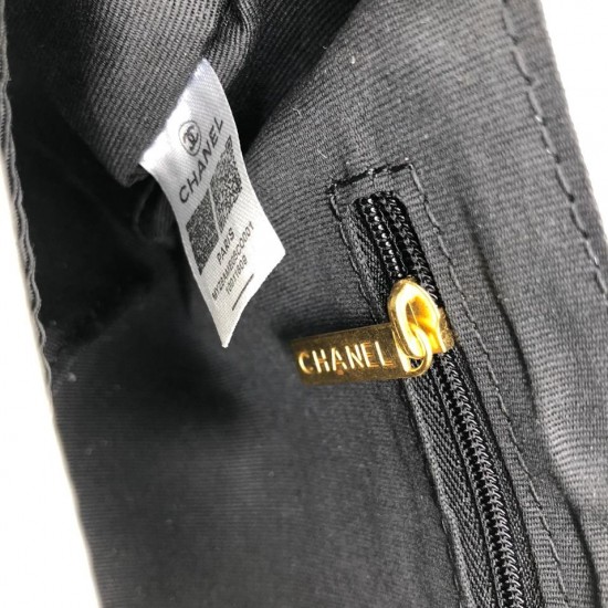 Сумка-тоут CHANEL 19 Flap Bag