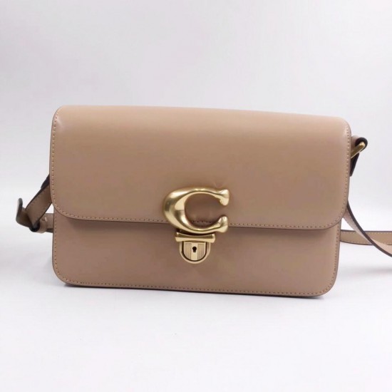 Сумка Coach из гладкой кожи бежевая