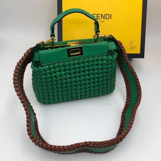 Сумка Fendi PEEKABOO ICONIC MINI