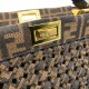 Клатч Fendi PEEKABOO ICONIC MINI