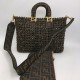 Сумка Fendi плетеная из кожи