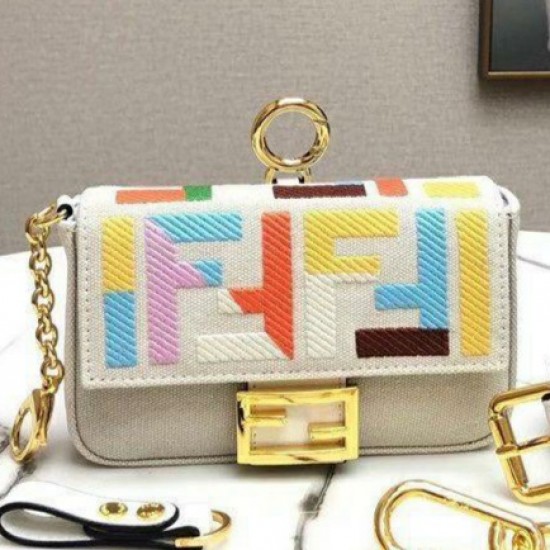 Сумка Fendi Baguette mini