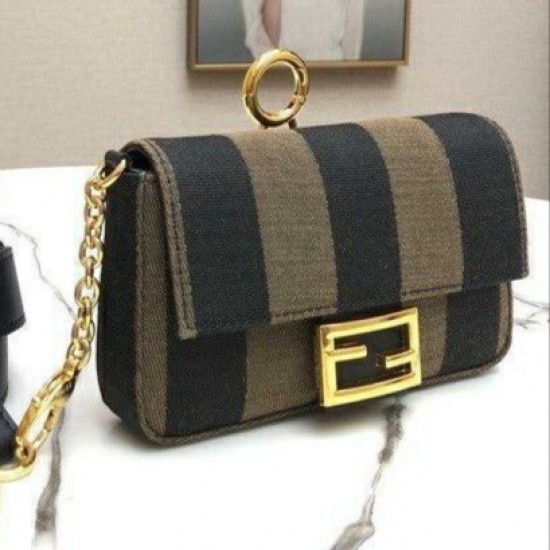 Сумка Fendi Baguette mini