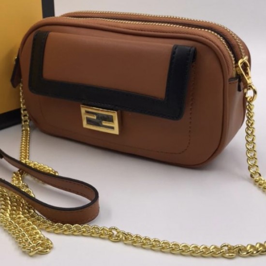 Сумка FENDI Easy 2 Baguette черно-белая