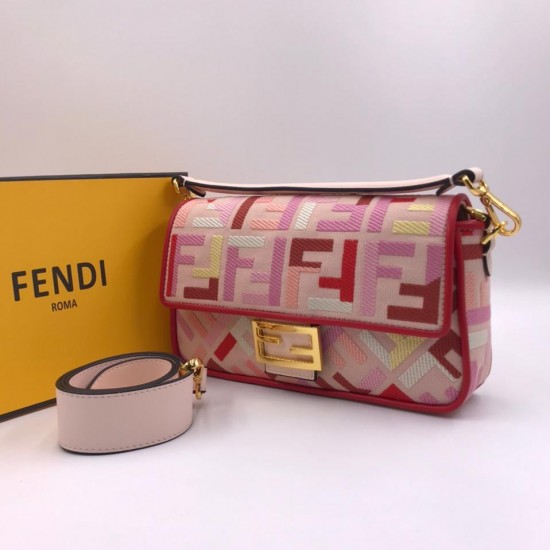 Сумка Fendi из холщовой ткани FF малиновая