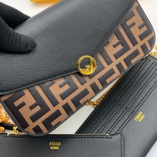 Мини-сумка Fendi с объемным принтом FF чёрная