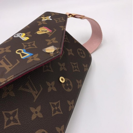 Сумка Louis Vuitton TWIST MM